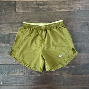 Nike Women's Athletic Dri-Fit Mid Rise Lined Running Shorts Size XS